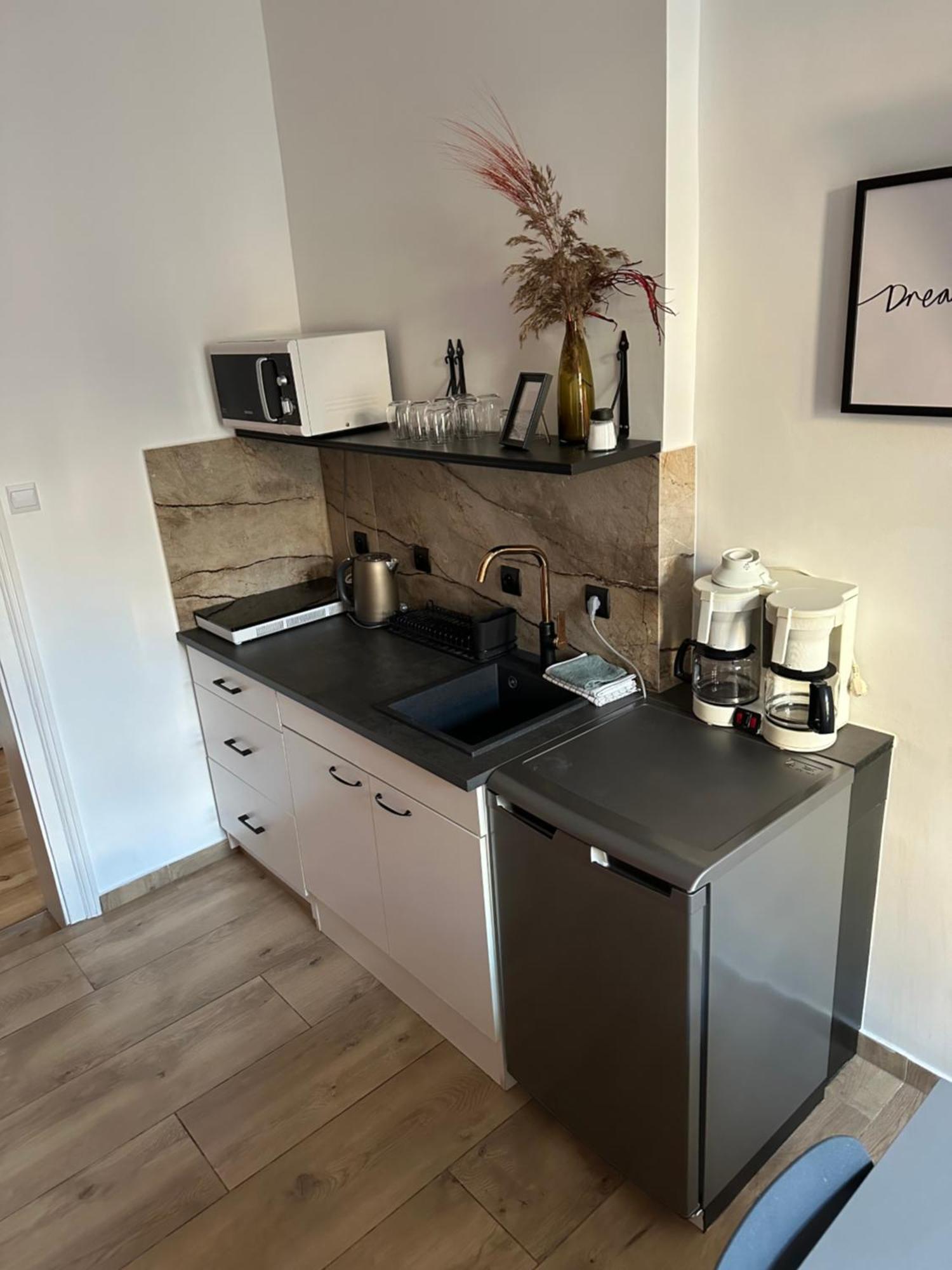 Apartament Trzecie Pietro Познань Экстерьер фото